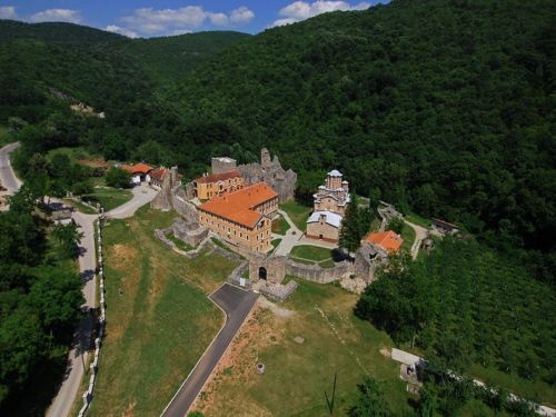 ravanica-manastir-kompleks.jpg