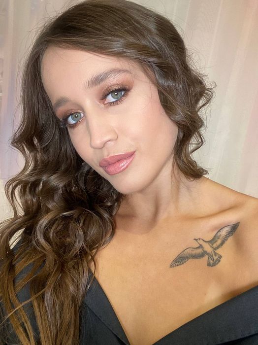 Новые Ночные Бабочки: Как Доверие в Интимном Досуге Меняет Восприятие Профессии